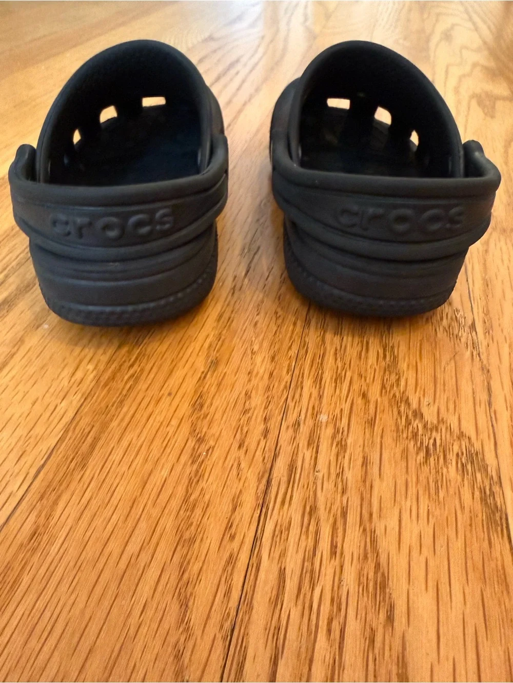 CROCS Kids Classic Black Clog l with Heel Strap - Sz 9